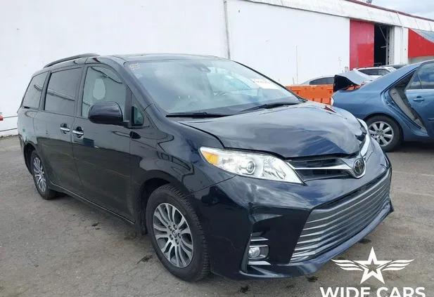 toyota sienna Toyota Sienna cena 58000 przebieg: 78185, rok produkcji 2019 z Choroszcz